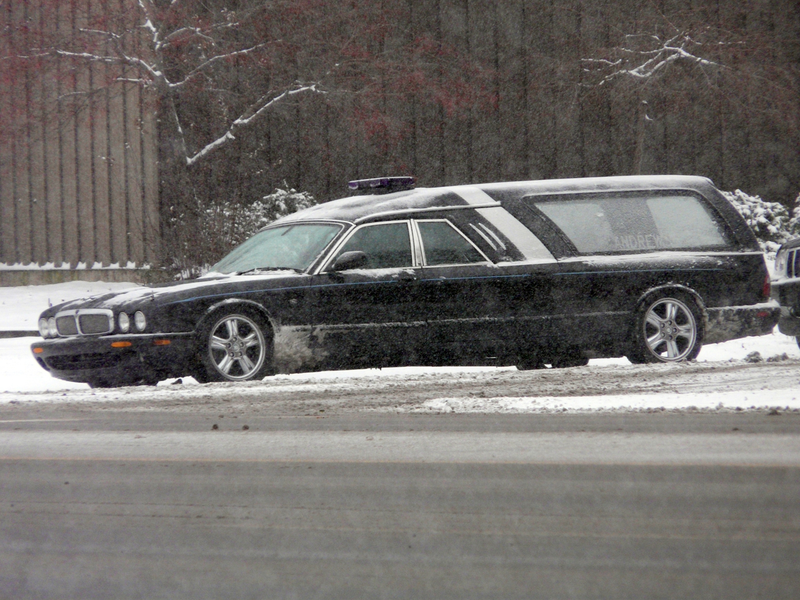 Illustration for article titled Go Out In Style With The Jaguar XJ8 Hearse